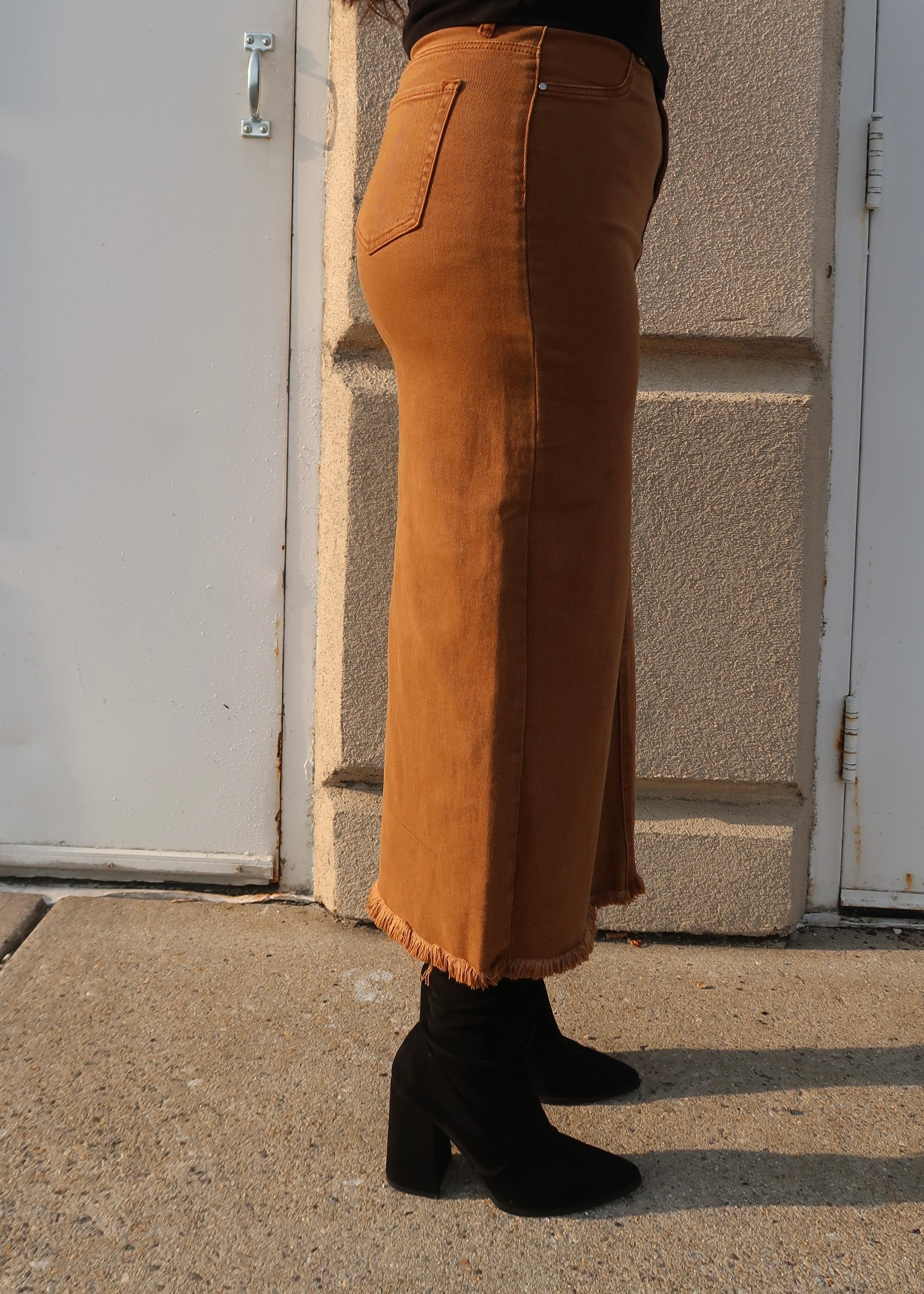 frayed hem denim maxi skirt, cappuchino, brown, high wasited