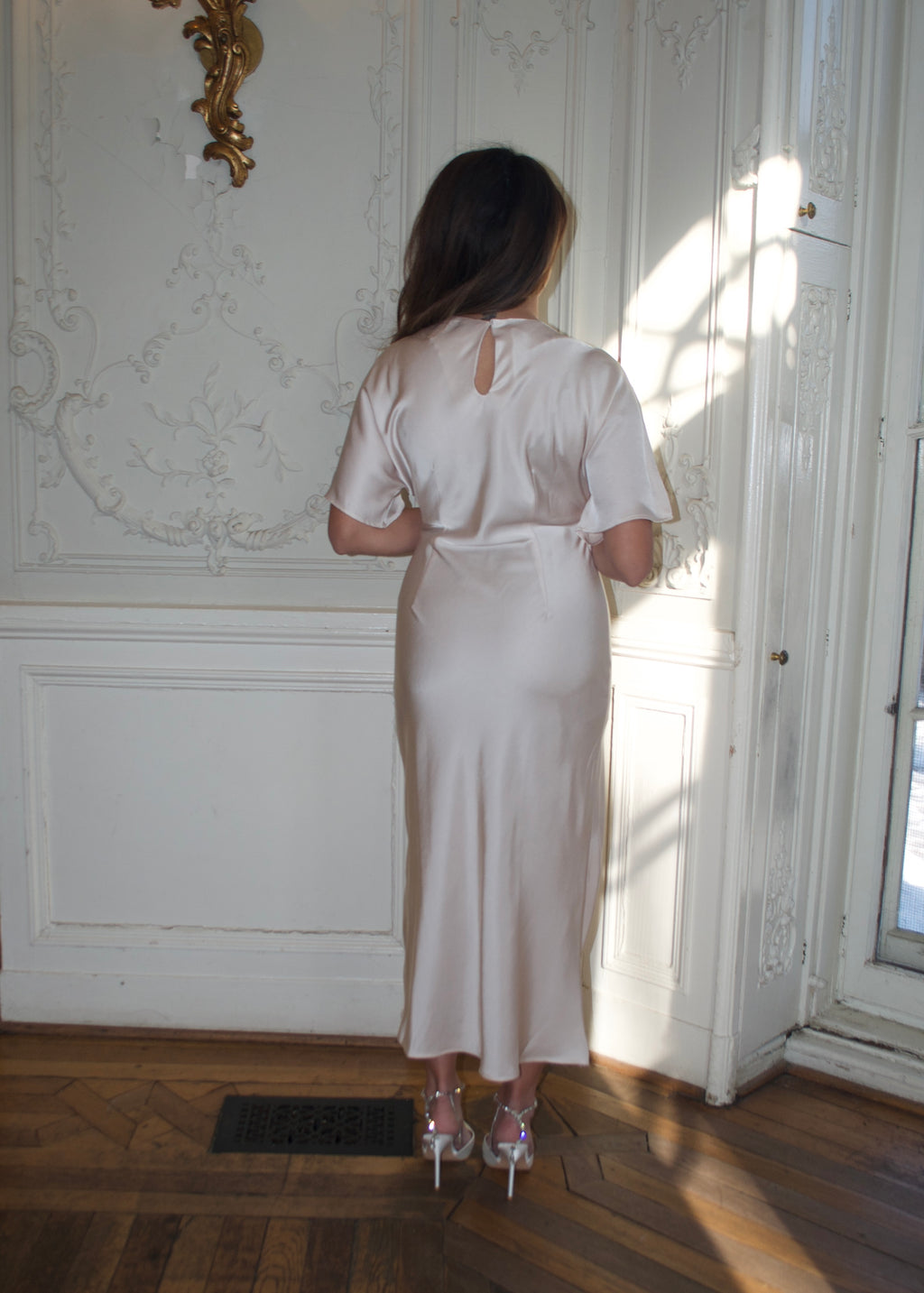 cream colored short sleeve maxi satin dress 