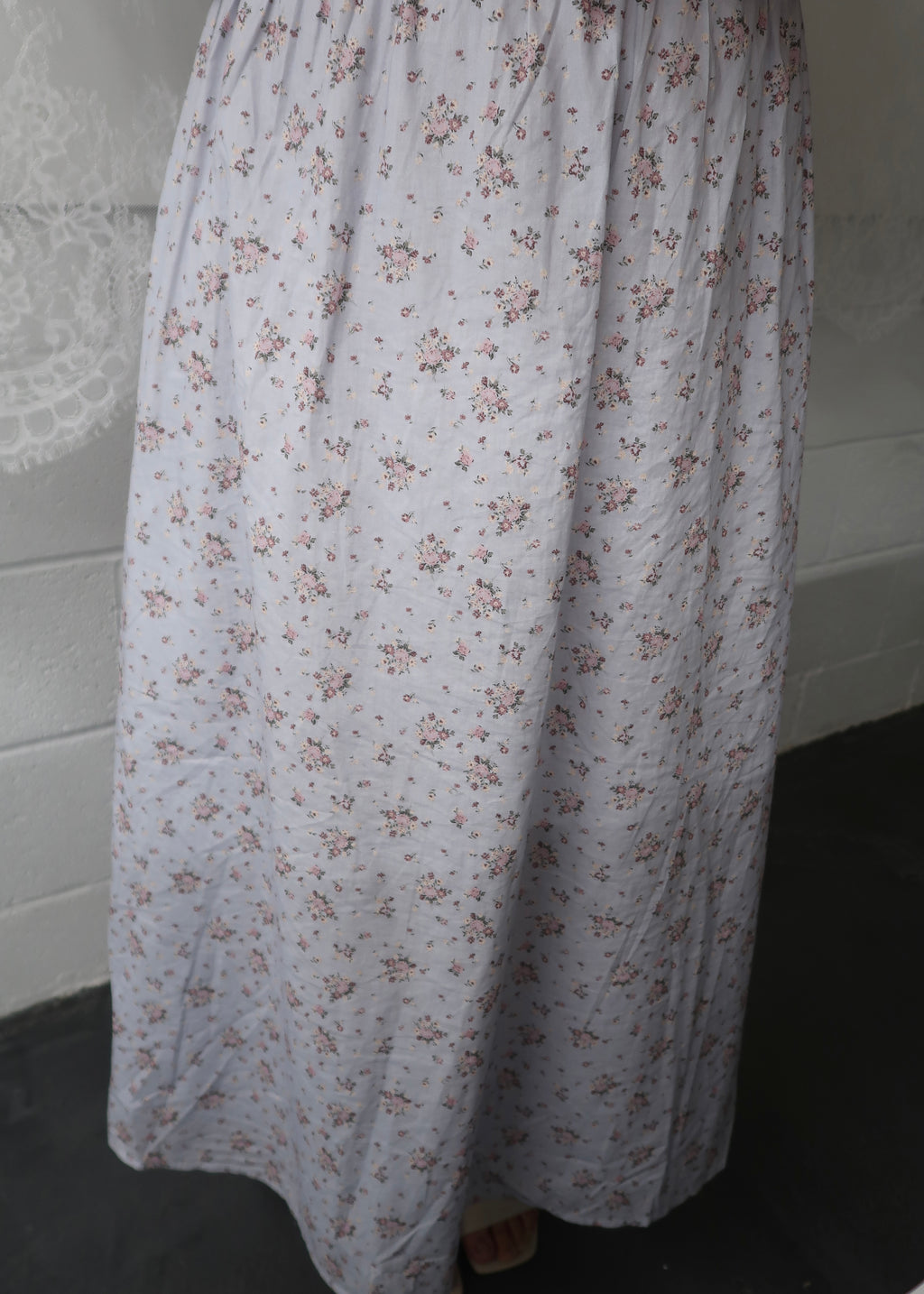 Light blue floral cotton dress, midi length, short sleeve, square neckline