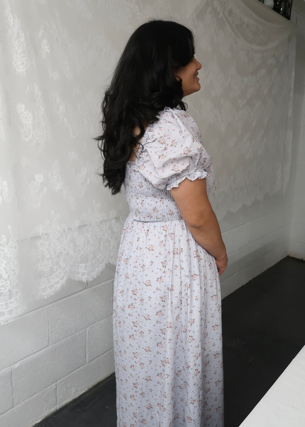 Light blue floral cotton dress, midi length, short sleeve, square neckline