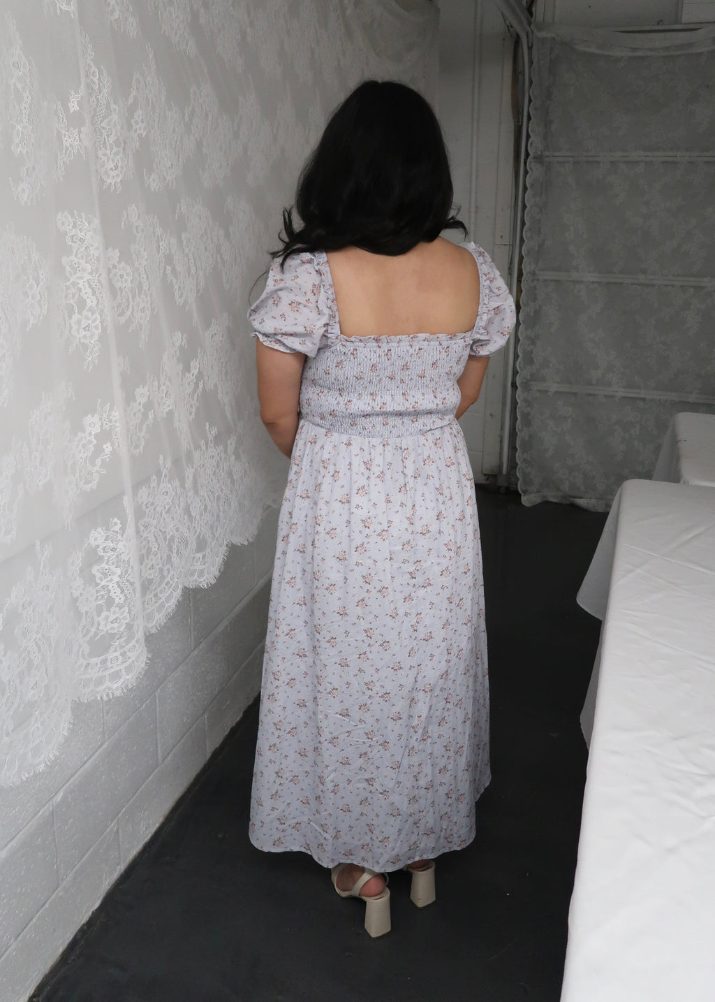 Light blue floral cotton dress, midi length, short sleeve, square neckline