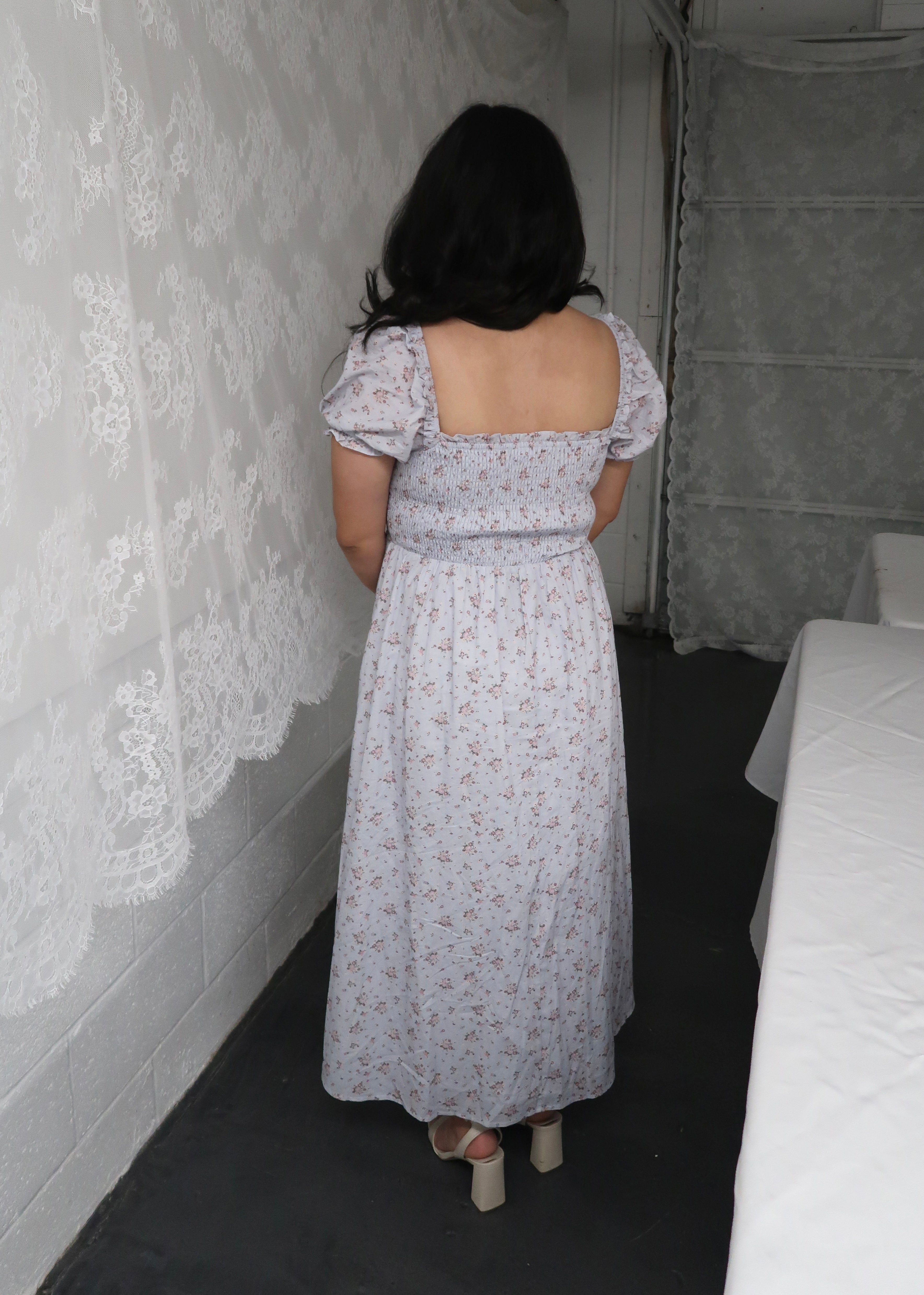 Light blue floral cotton dress, midi length, short sleeve, square neckline