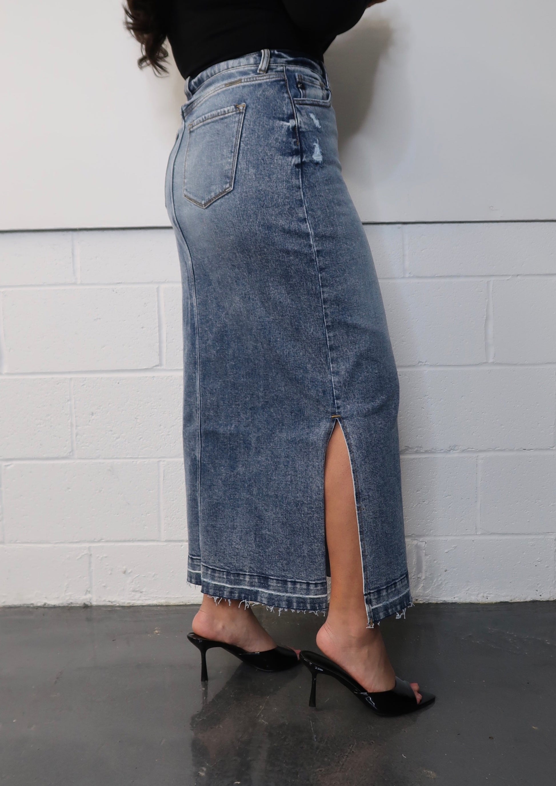 maxi denim skirt, medium wash, double side slits