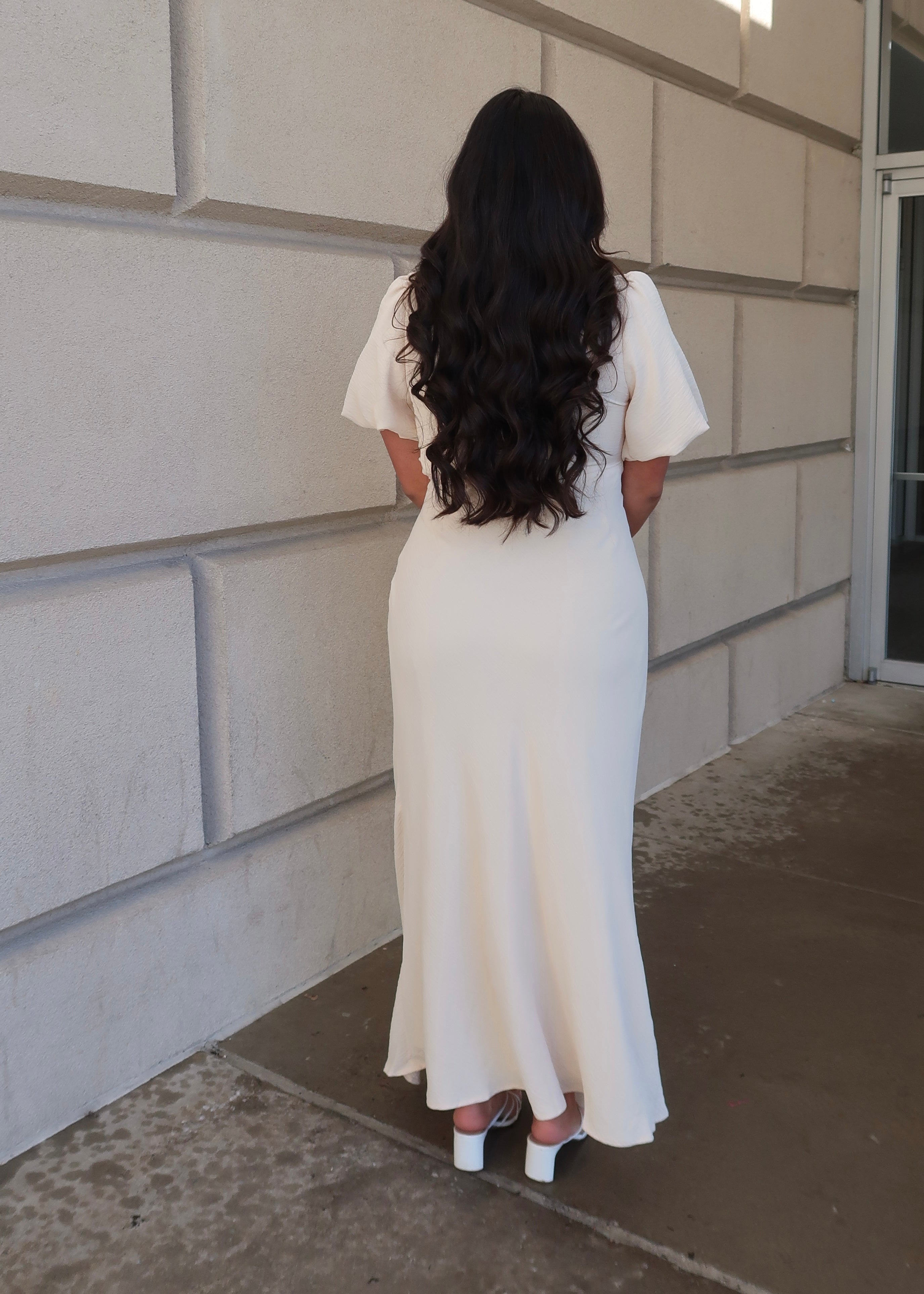 beige maxi dress, short puff sleeves, v-neck, bow tie, maxi length
