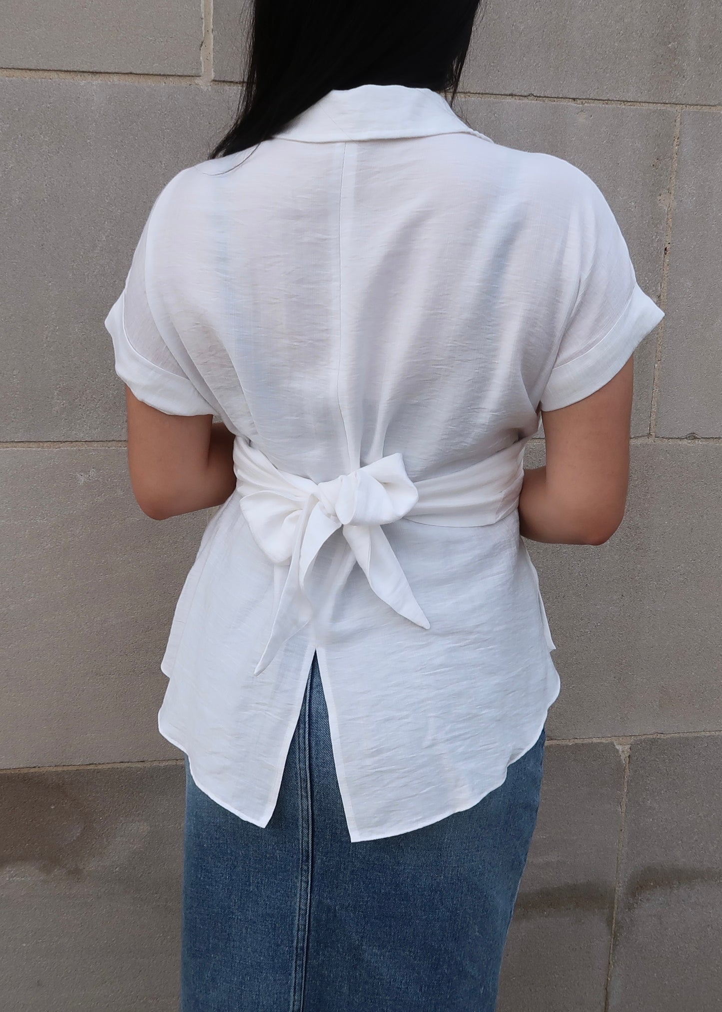 White waist tie blouse, button down, collared, short sleeve, peplum