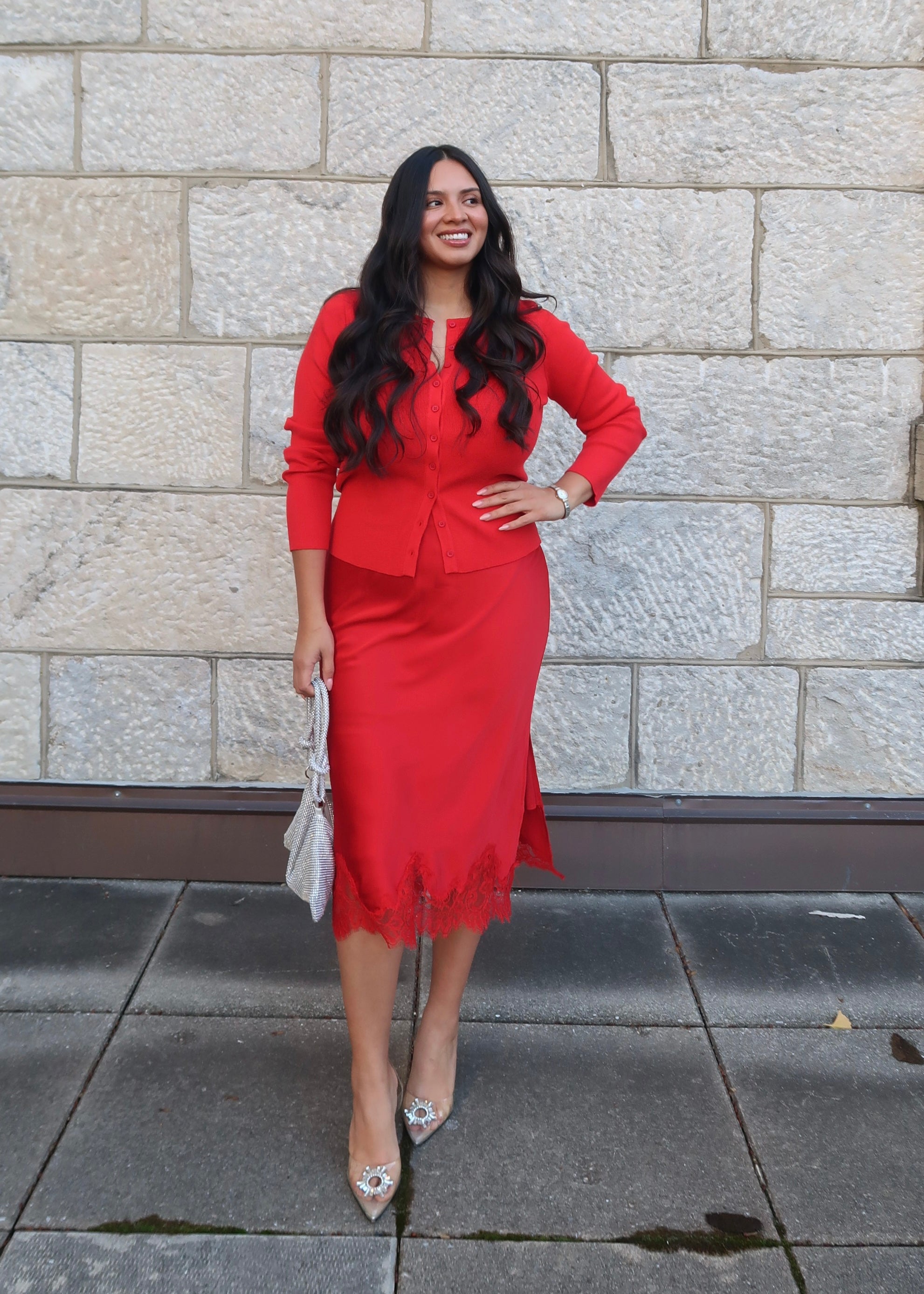 Red lace midi skirt, lace detail, side slit 