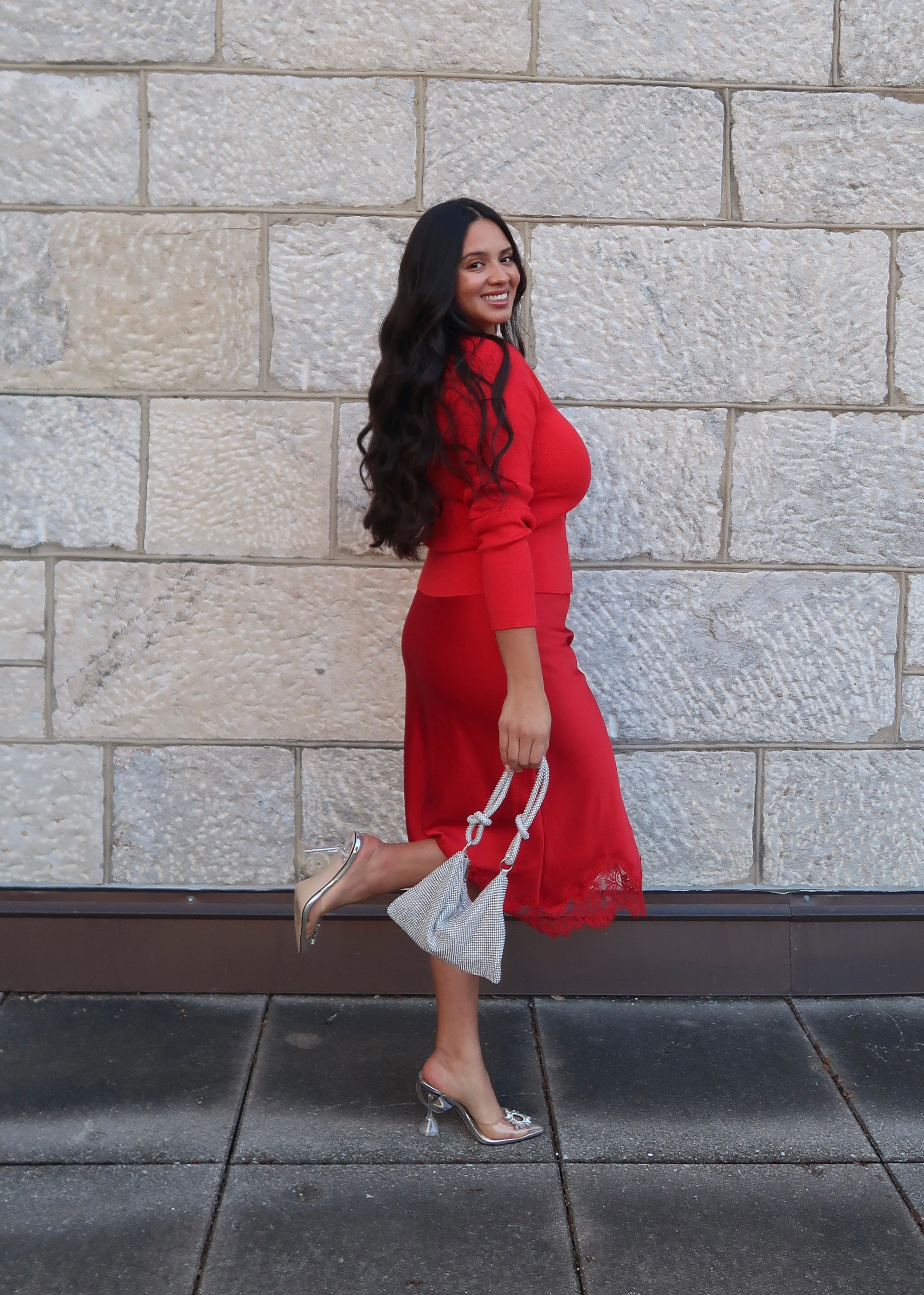 Red lace midi skirt, lace detail, side slit 